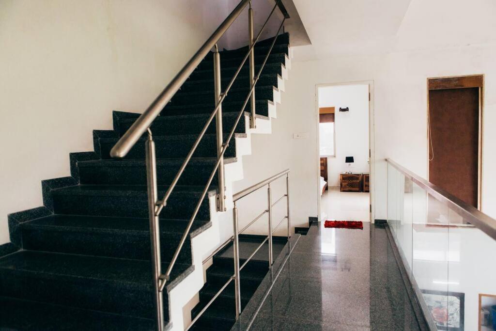 Unit 4 By Red Stone Villas Lonavala Exteriör bild